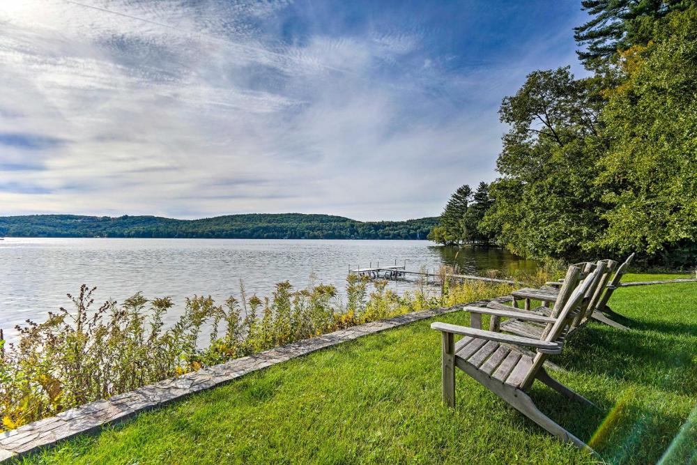 Stunning Vermont Cabin with Private Lake Access